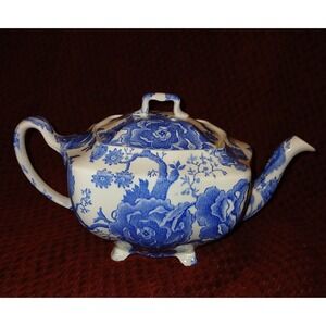 Johnson Bros Vintage English Chippendale Tea Pot Blue White